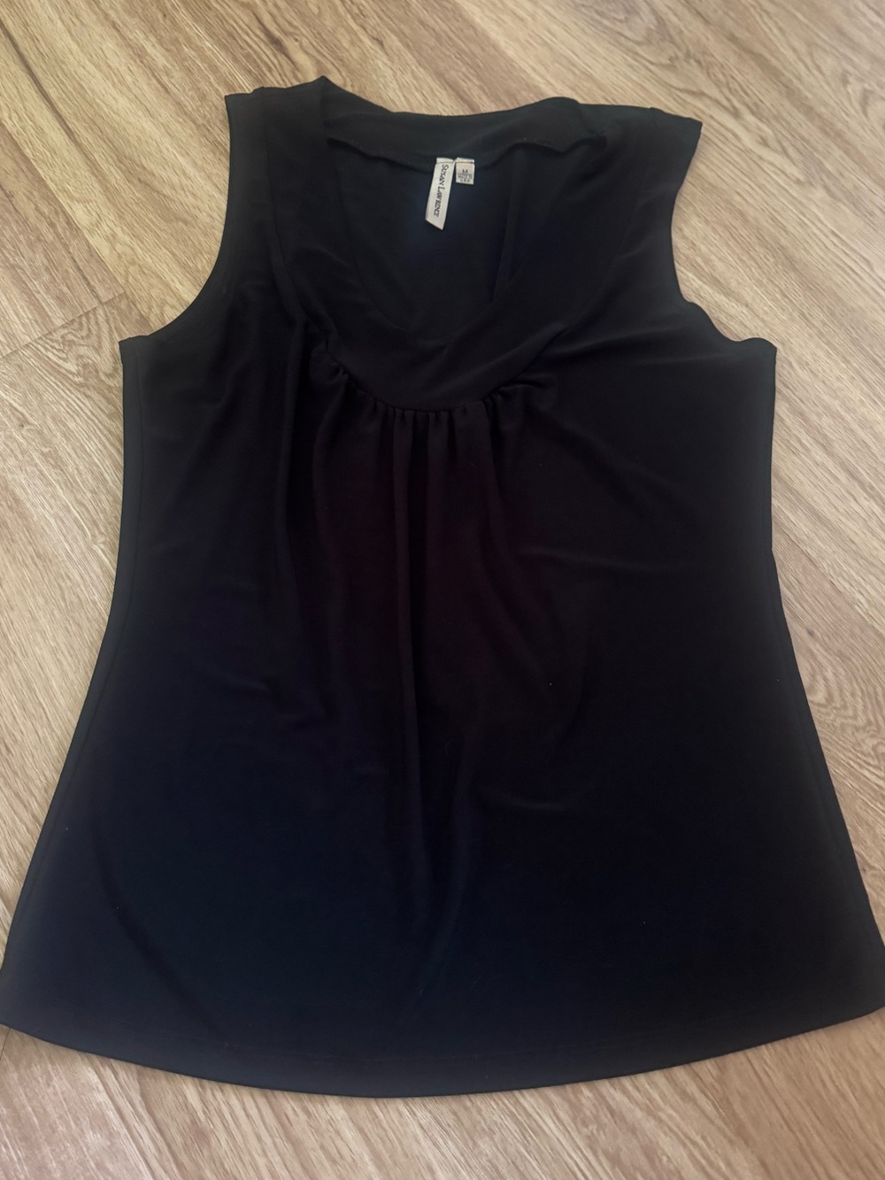 Susan Lawrence Black Scoop Neck Sleeveless Tank Top Medium Pleated